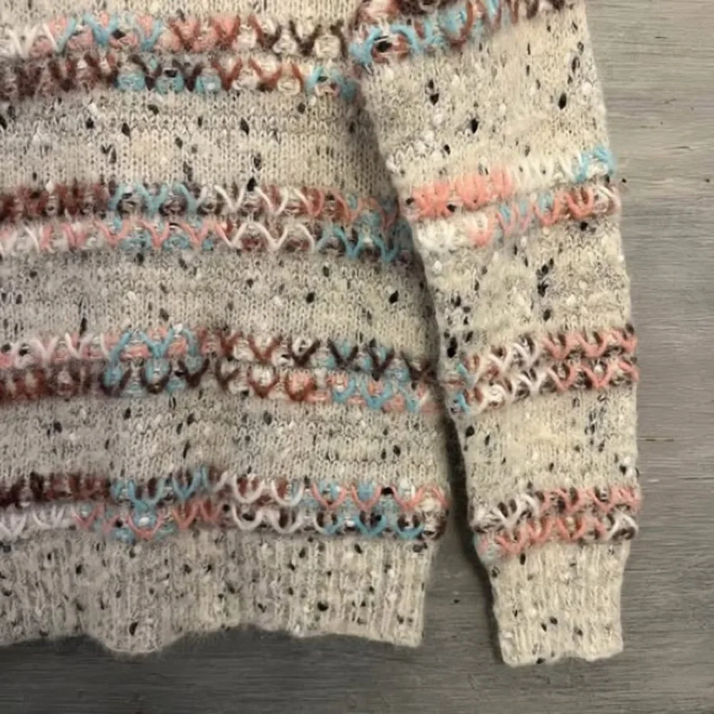 Maurices White Eyelash Cross Stitch‎ Stripe Crew Neck Sweater Small Like New